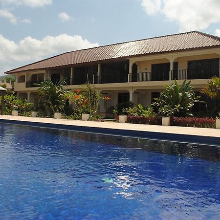 Lombok Beach Villa Mangsit Buitenkant foto