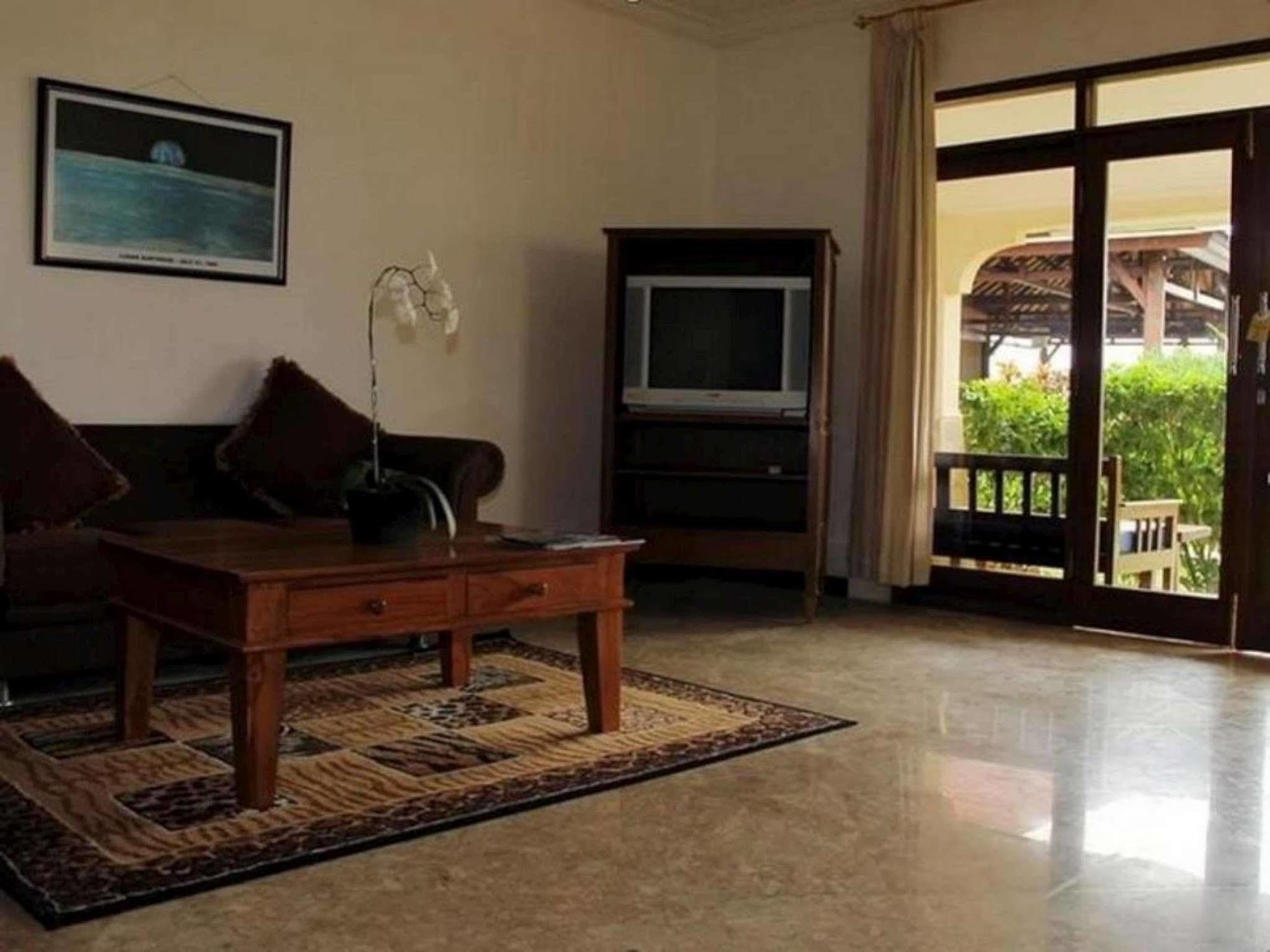 Lombok Beach Villa Mangsit Buitenkant foto