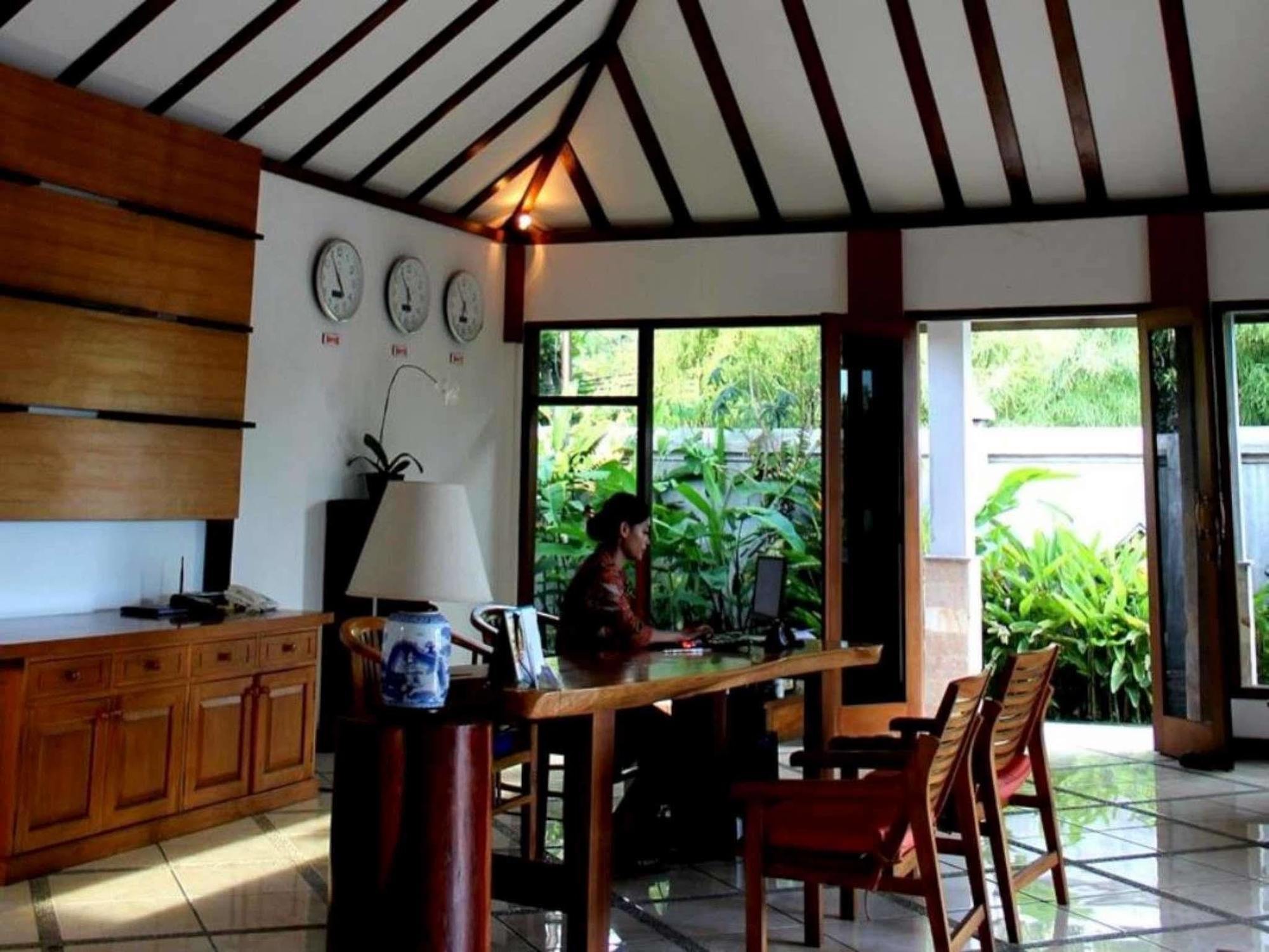 Lombok Beach Villa Mangsit Buitenkant foto